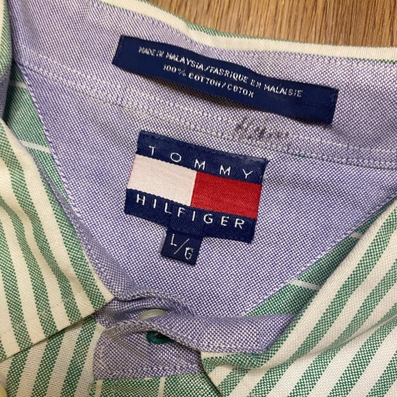 Large color block Tommy Hilfiger button down - Picture 2 of 2